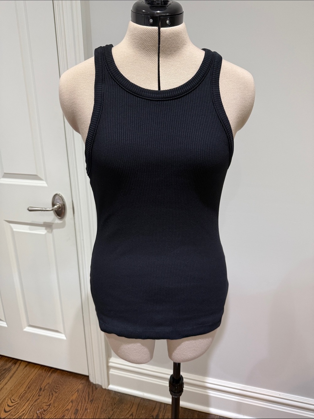 AGOLDE Black Ribbed Poppy Tank Top Sleeveless M - Picture 2 of 6